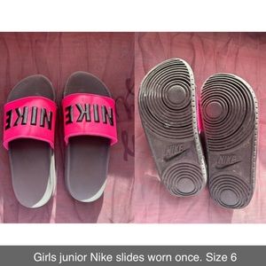 Nikes slides